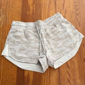 Athleta Shorts Cabo Tide Linen Shorts Camo Print Drawstring Waist Women's Size 4